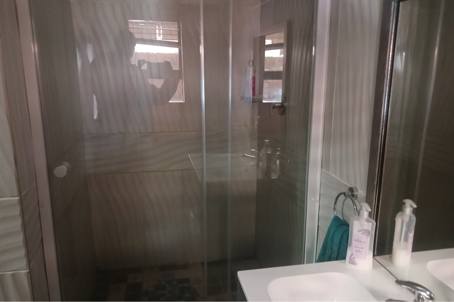 2 Bedroom Property for Sale in Roodepan Northern Cape
